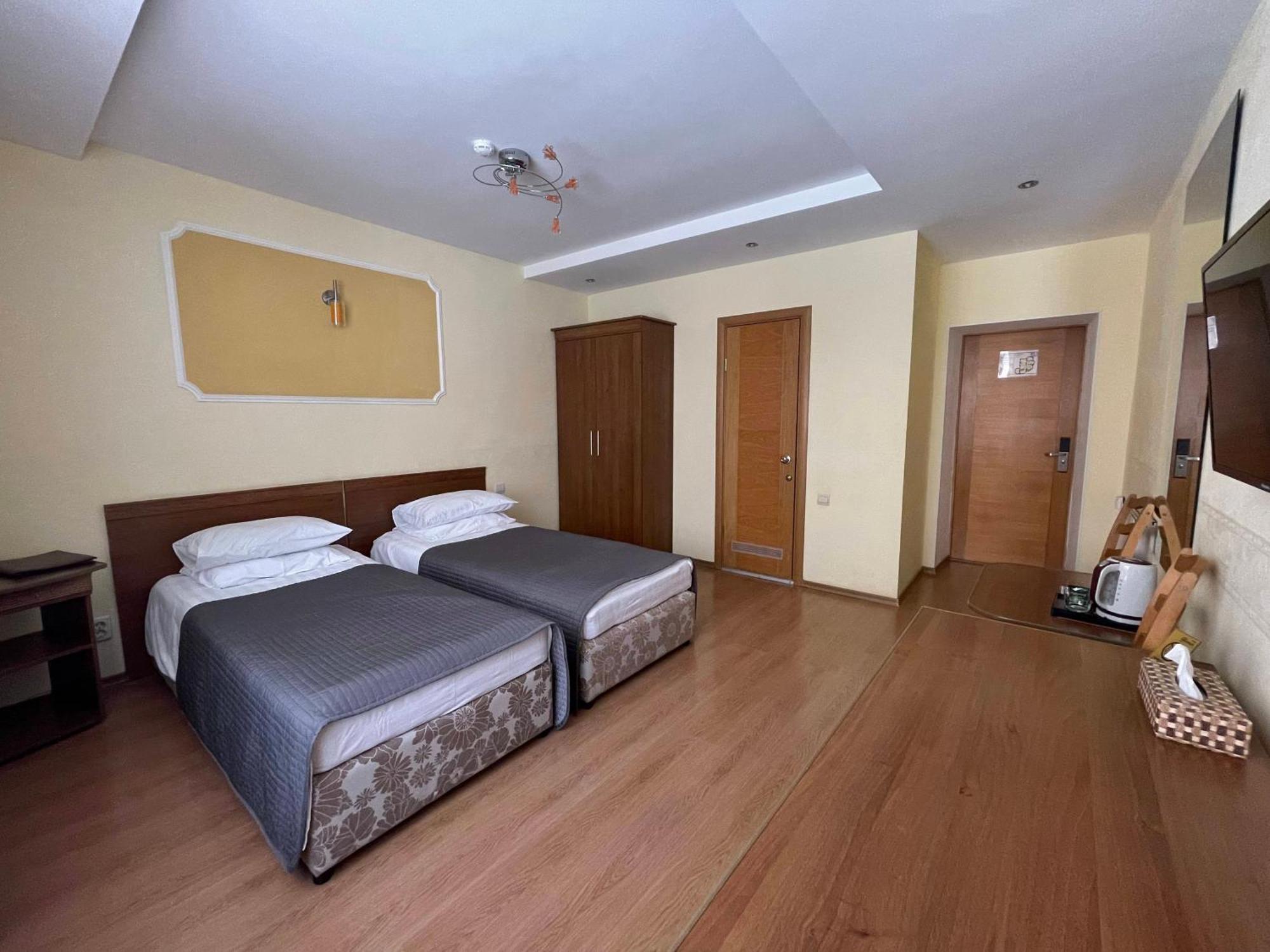 Hotel Gloria Standard Borovoe Rum bild